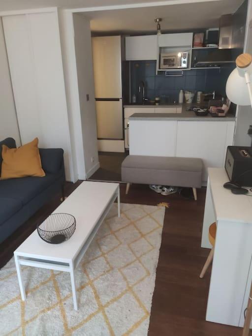 Charming Apartment 40 M2, 10Th Париж Екстериор снимка